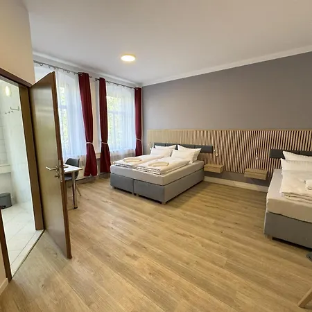 מלון Cityscape קמניץ